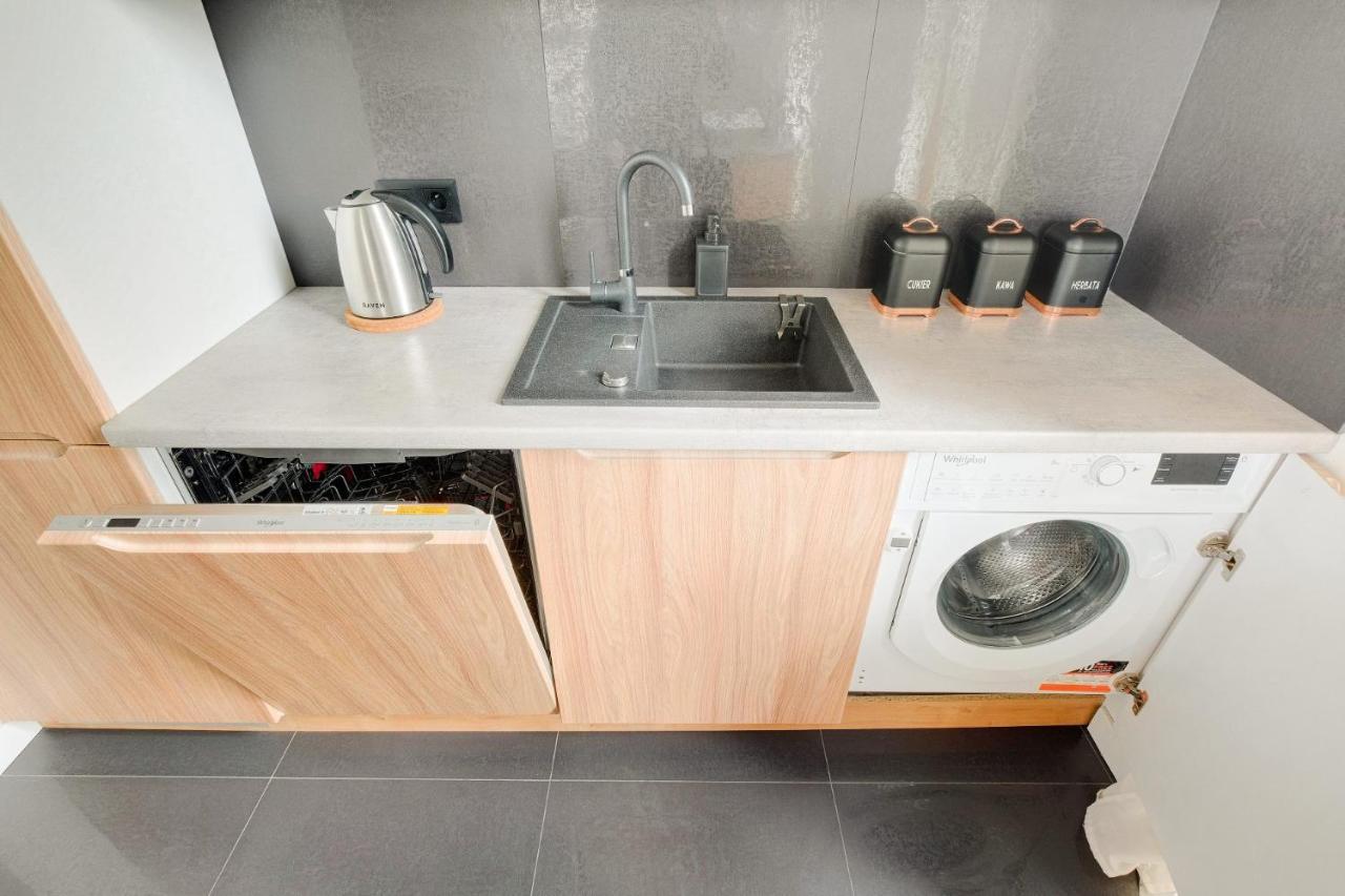 Apartamenty Patriotow 303 Варшава Екстериор снимка